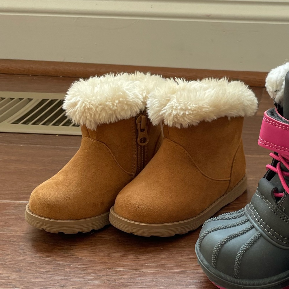 Cat and jack winter boot toddler size 5